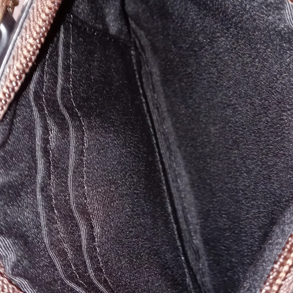 Coach wristlet - Picture 4 of 4